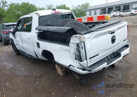 2020 Ram 1500 Big Horn 4X4 5'7 Box z USA, uszkodzony, nr VIN 1C6SRFFT8LN301178